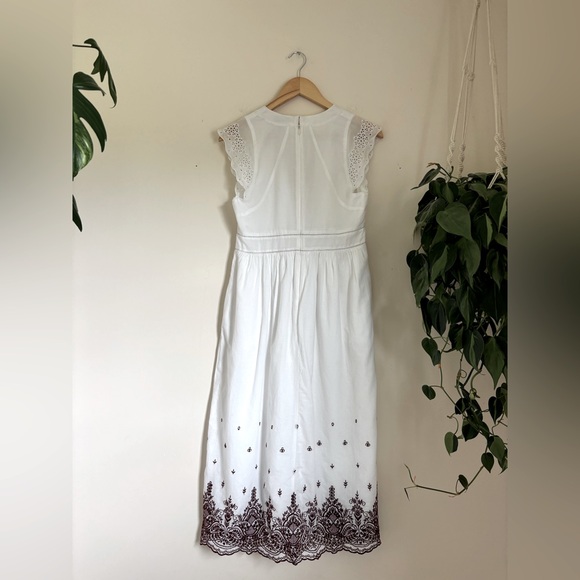 Point Sur Embroidered Flutter Sleeve Midi Dress - Picture 5 of 6